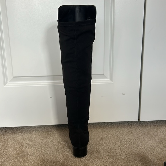 Black size 7.5. True to size - Picture 4 of 5
